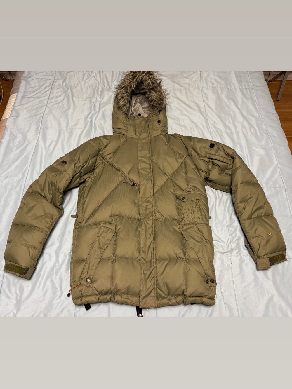 686 Olive Green Men's Puffer Jacket with Faux-Fur Hood